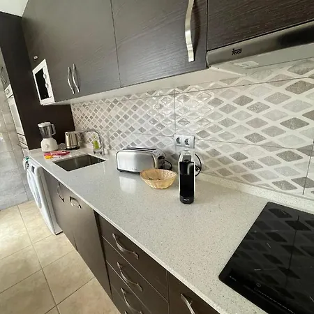 Katerina Willa Caleta De Fuste